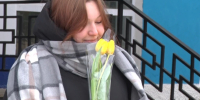 Улыбайтесь чаще! Телекомпания «Дзержинск» вышла на улицы города поздравить женщин с наступающим праздником - ТК Дзержинск