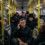 Вредные привычки в автобусе, говорящие о низком интеллекте: почему пассажиры отодвигаются - ProDzer.Ru